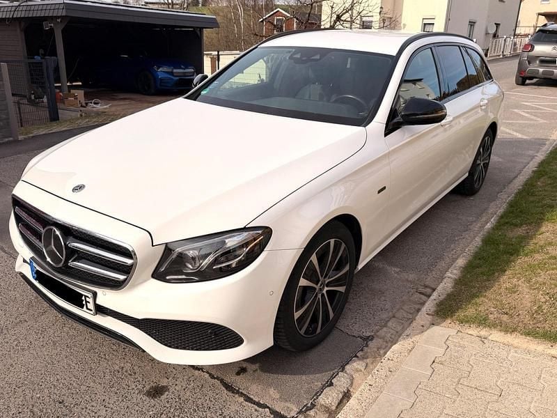 Gebraucht Mercedes E300 306 PS (225 kW) 2019 Weiß Kombi