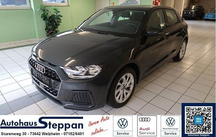Grau Gebraucht 2024 Audi A1 Sportback Advanced Plus Kleinwagen | 22.490 € (Guter Preis) - Bild 1/4