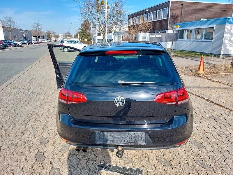 Gebraucht VW Golf VII Highline 150 PS (110 kW) 2014 Schwarz Limousine