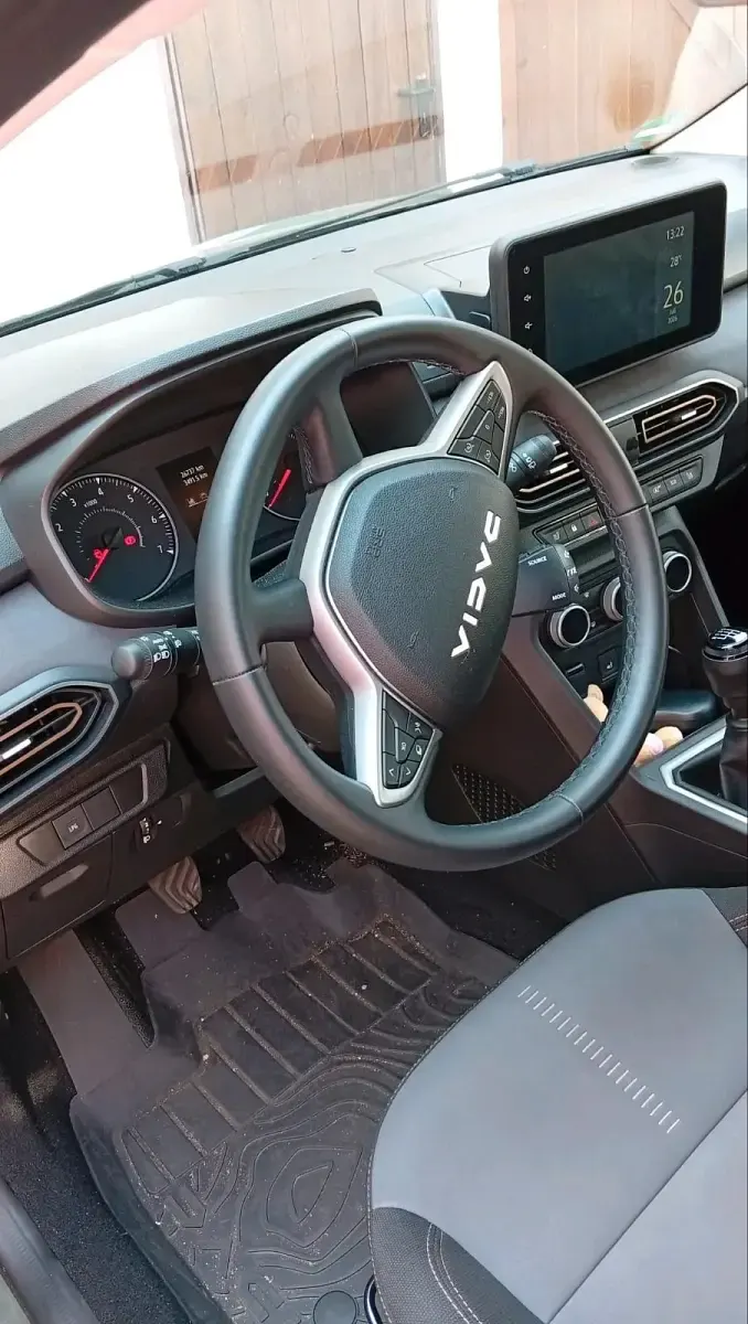 Gebraucht Dacia Sandero Extreme 110 PS (80 kW) 2024 Grün Kleinwagen