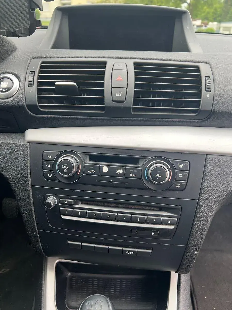 Gebraucht BMW 118 143 PS (105 kW) 2010 Schwarz Kleinwagen