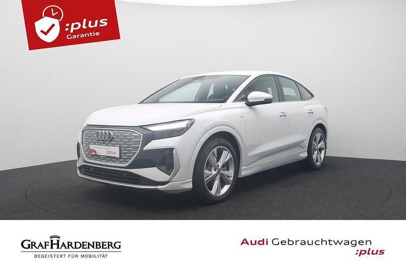Gletscherweiß metallic Gebraucht 2022 Audi Q4 Sportback e-tron Ambiente SUV | 31.980 € (Fairer Preis) - Bild 1/4