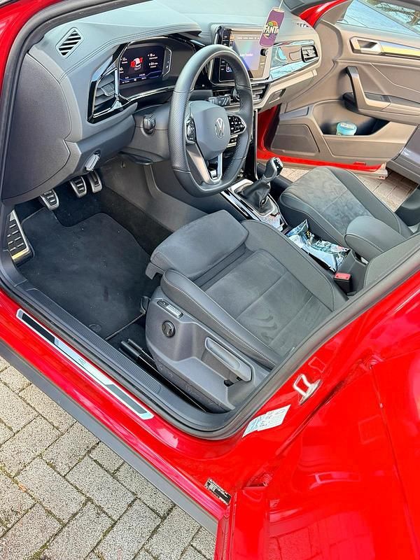 Gebraucht VW T-Roc 150 PS (110 kW) 2023 Rot SUV