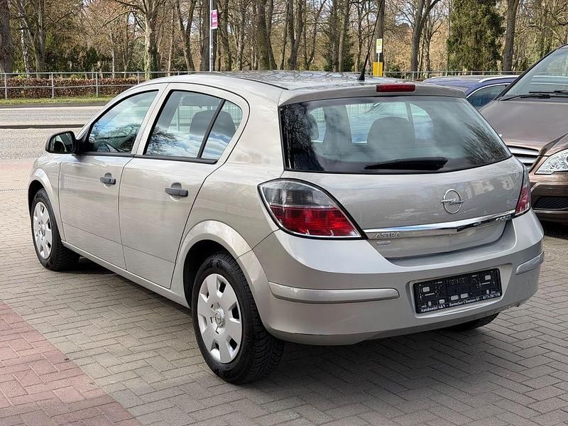 Gebraucht Opel Astra Selection 90 PS (66 kW) 2009 Grau Limousine