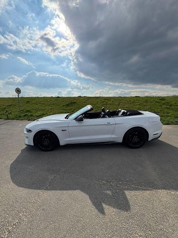 Weiß Gebraucht 2022 Ford Mustang GT Cabrio | 43.850 € (Guter Preis) - Bild 1/4
