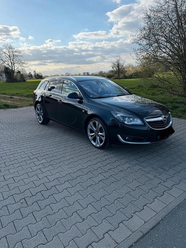 Gebraucht Opel Insignia 195 PS (143 kW) 2013 Schwarz Kombi