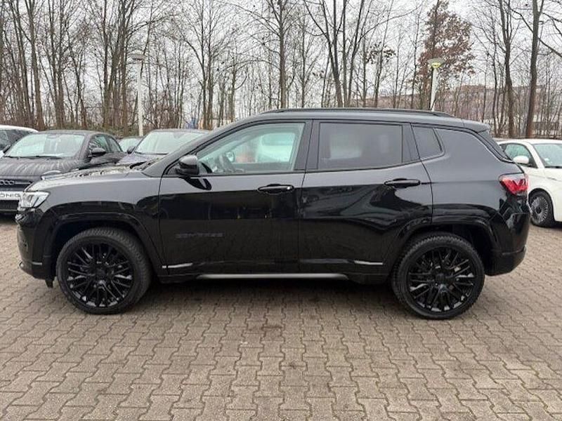 Second-hand Jeep Compass 131 CP (96 kW) 2023 Negru SUV