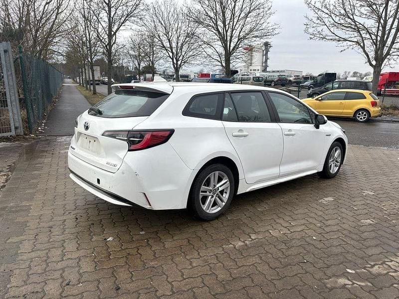 Gebraucht Toyota Corolla Hybrid Comfort 98 PS (72 kW) 2019 Weiß Limousine