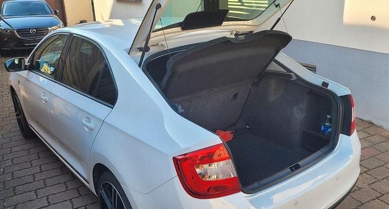 Gebraucht Skoda Rapid Style 105 PS (77 kW) 2014 Weiß Kleinwagen