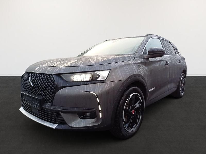 Lackierung platiniumgrau/meta Gebraucht 2022 DS Automobiles DS7 Crossback Performance Line Plus SUV | 28.980 € (Superpreis) - Bild 1/4