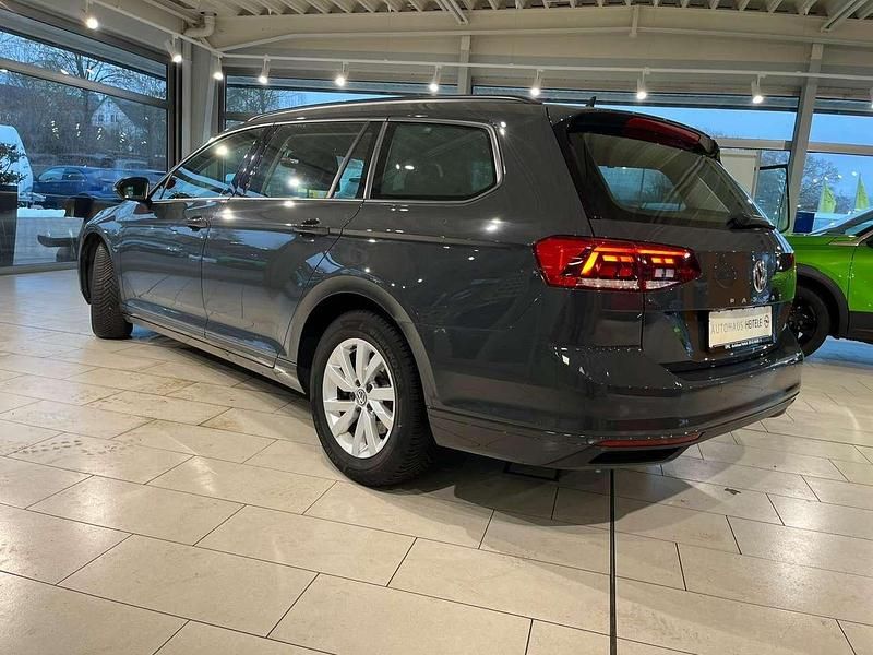 Gebraucht VW Passat 150 PS (110 kW) 2020 Uranograu Kombi