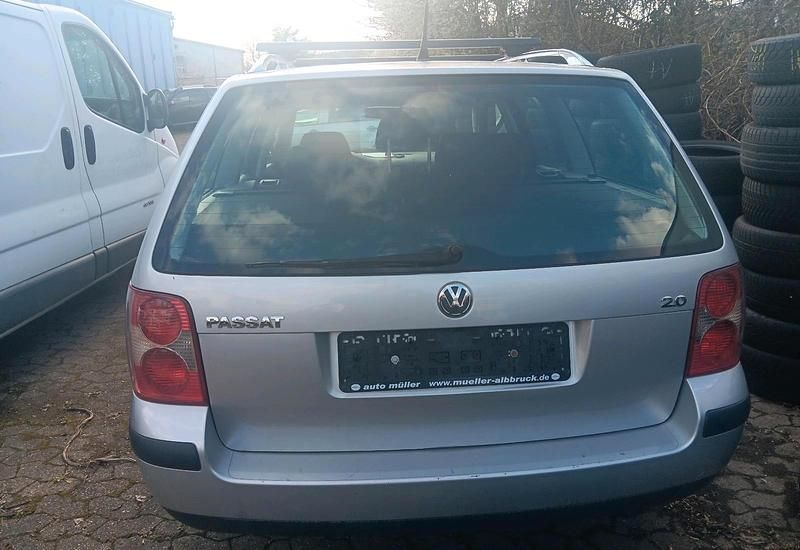Gebraucht VW Passat Trendline 115 PS (84 kW) 2001 Silber Kombi