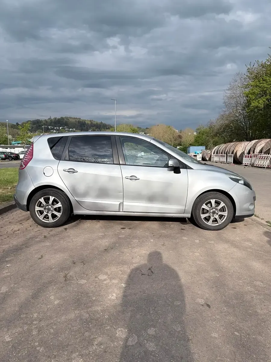 Gebraucht Renault Scenic E-Tech 110 PS (80 kW) 2011 Silber Kombi