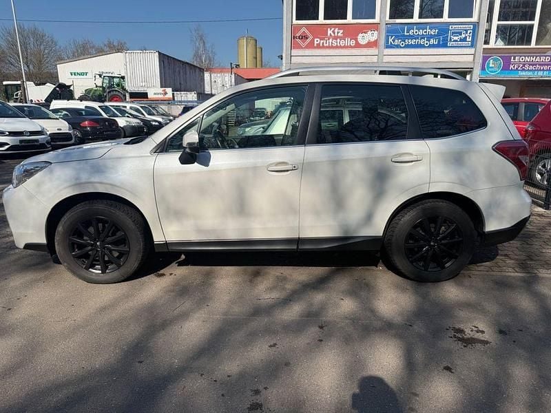 Gebraucht Subaru Forester Premium 147 PS (108 kW) 2015 Weiß SUV