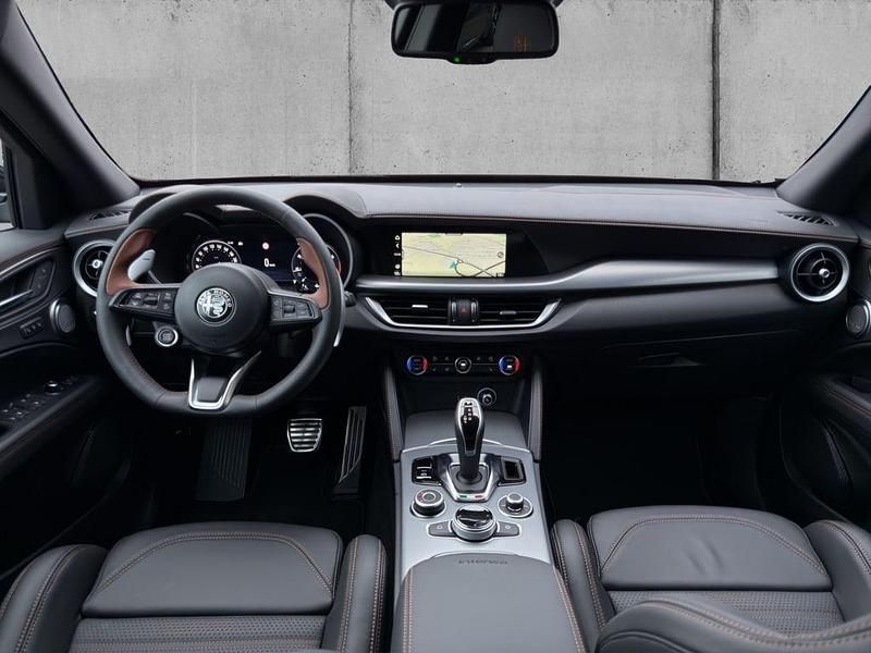 Neu Alfa Romeo Stelvio 280 PS (205 kW) 2025 Schwarz SUV