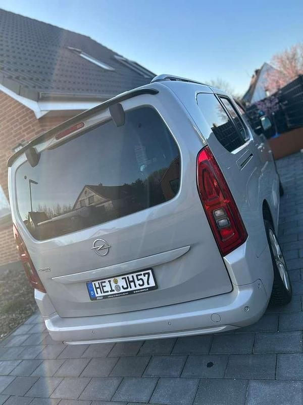 Gebraucht Opel Combo Life Ultimate 131 PS (96 kW) 2021 Silber Van / Kleinbus