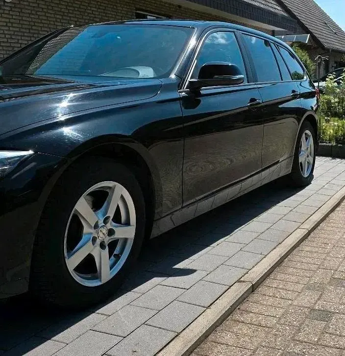 Gebraucht BMW 316 116 PS (85 kW) 2016 Schwarz Limousine