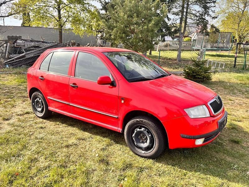 Rot Gebraucht 2000 Skoda Fabia Kleinwagen | 700 € (Fairer Preis) - Bild 1/4
