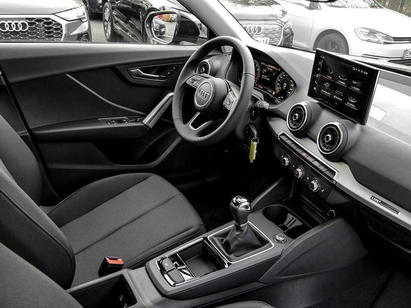 Neu Audi Q2 Advanced Plus 116 PS (85 kW) 2025 Schwarz SUV