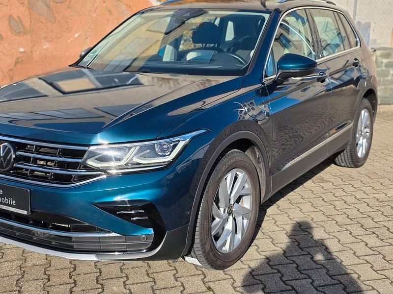 Blau Gebraucht 2021 VW Tiguan Elegance SUV | 26.490 € (Fairer Preis) - Bild 1/4