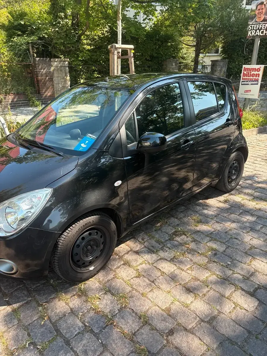 Gebraucht Opel Agila 69 PS (50 kW) 2009 Schwarz Kleinwagen