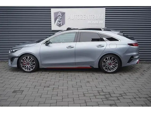 Gebraucht Kia ProCeed GT 204 PS (150 kW) 2022 Silber (lunarsilber metallic) Kombi