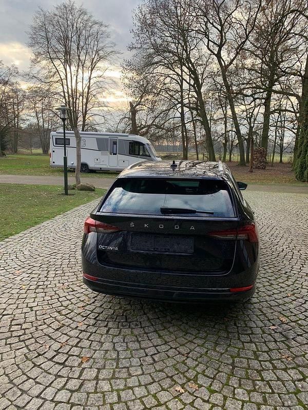 Gebraucht Skoda Octavia Style 150 PS (110 kW) 2022 Schwarz Kombi