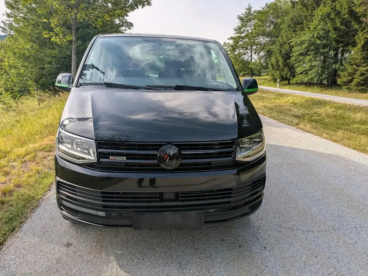 Gebraucht VW Multivan 150 PS (110 kW) 2018 Schwarz Van / Kleinbus