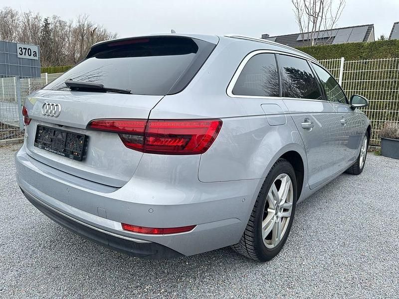 Gebraucht Audi A4 Design 190 PS (139 kW) 2017 Silber Kombi
