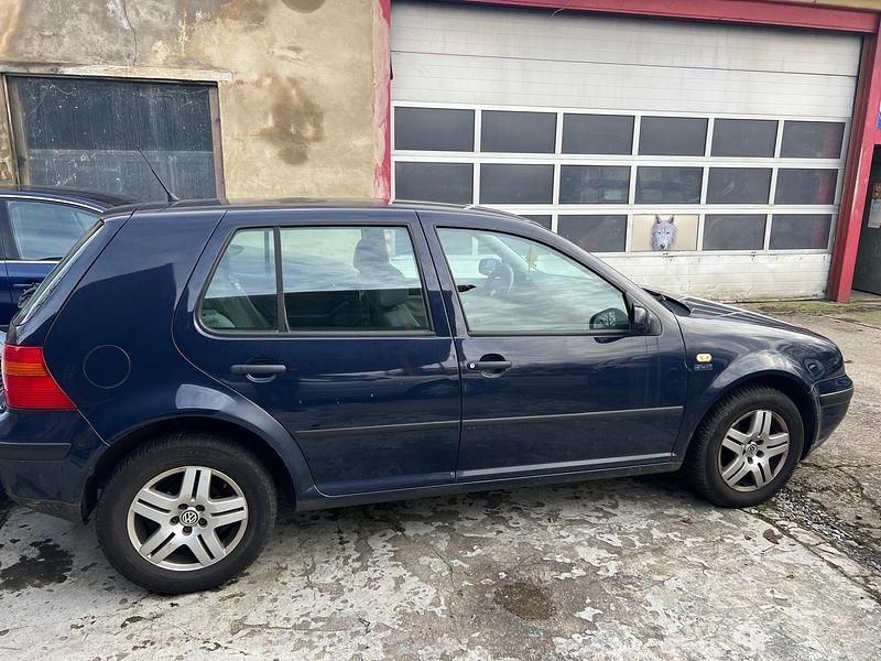 Gebraucht VW Golf IV 75 PS (55 kW) 1999 Blau Kleinwagen