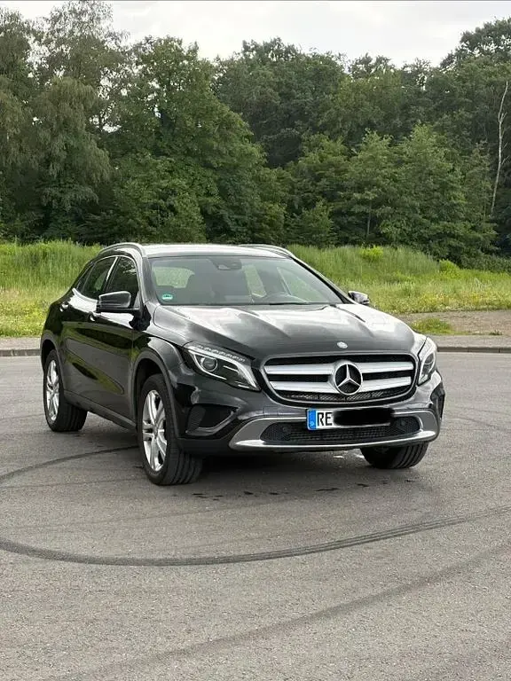 Gebraucht Mercedes GLA180 122 PS (89 kW) 2016 Schwarz SUV
