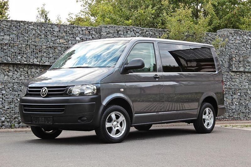 Gebraucht VW T5 140 PS (102 kW) 2014 Grau Van