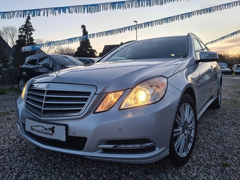 Gebraucht Mercedes E300 252 PS (185 kW) 2012 Silber Kombi