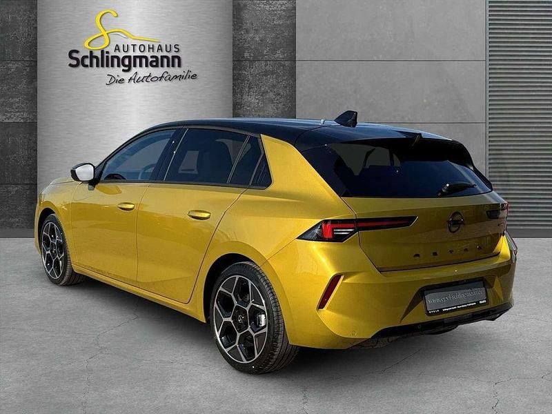 Neu Opel Astra Ultimate 145 PS (106 kW) 2026 Gelb Limousine