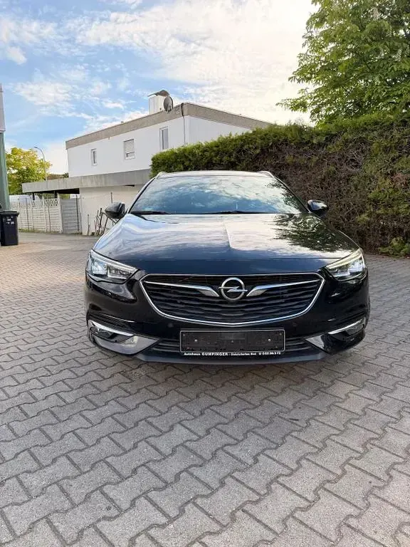 Gebraucht Opel Insignia 170 PS (125 kW) 2018 Schwarz Limousine