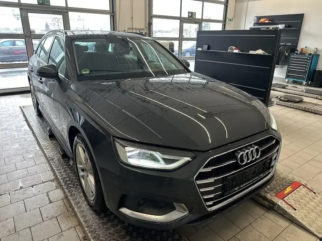 Usata Audi A4 Advanced 150 CV (110 kW) 2023 Grigio Station wagon