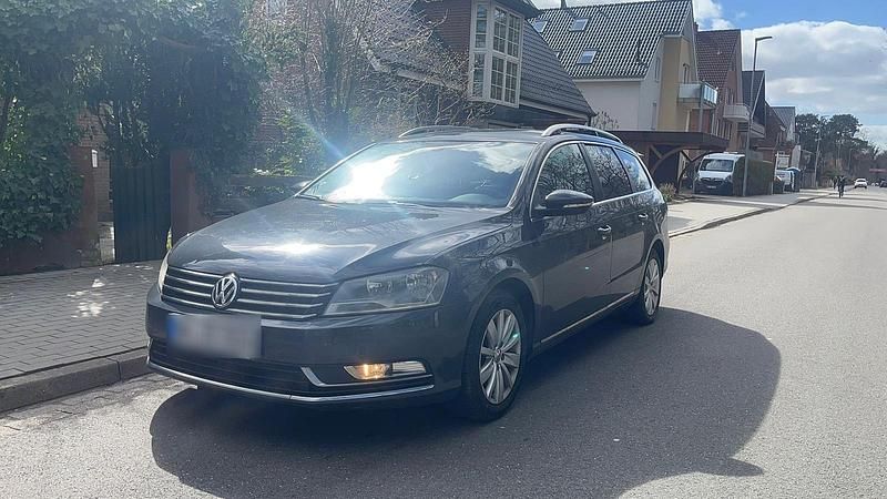 Usata VW Passat 140 CV (102 kW) 2011 Grigio Station wagon