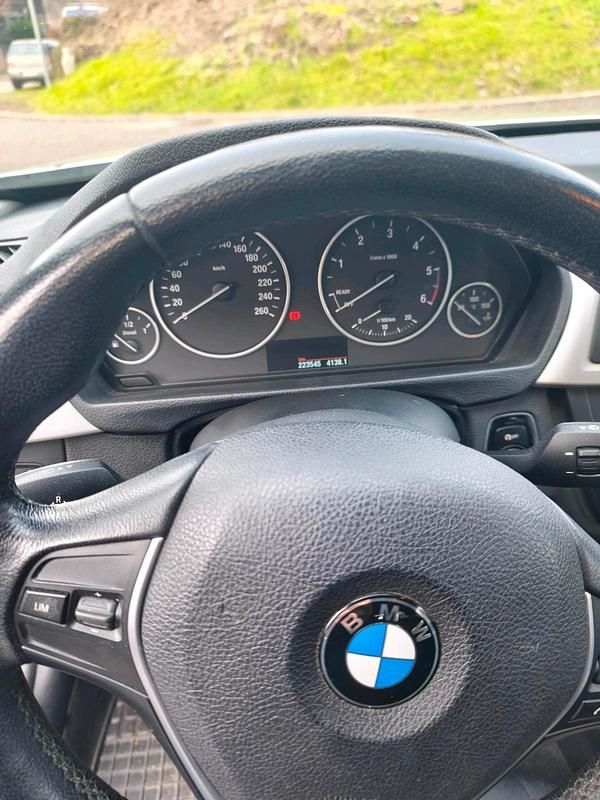 Gebraucht BMW 316 116 PS (85 kW) 2012 Silber Kombi