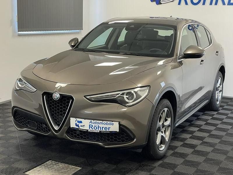 Gebraucht Alfa Romeo Stelvio Super 280 PS (205 kW) 2018 Braun SUV