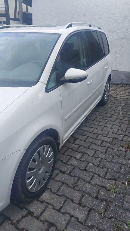 Gebraucht VW Touran 140 PS (102 kW) 2009 Weiß Van / Kleinbus