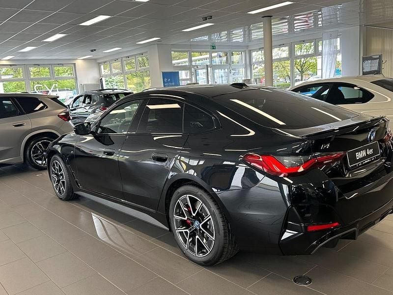 Schwarz Gebraucht 2024 BMW i4 Performance Limousine | 48.000 € (Superpreis) - Bild 1/4