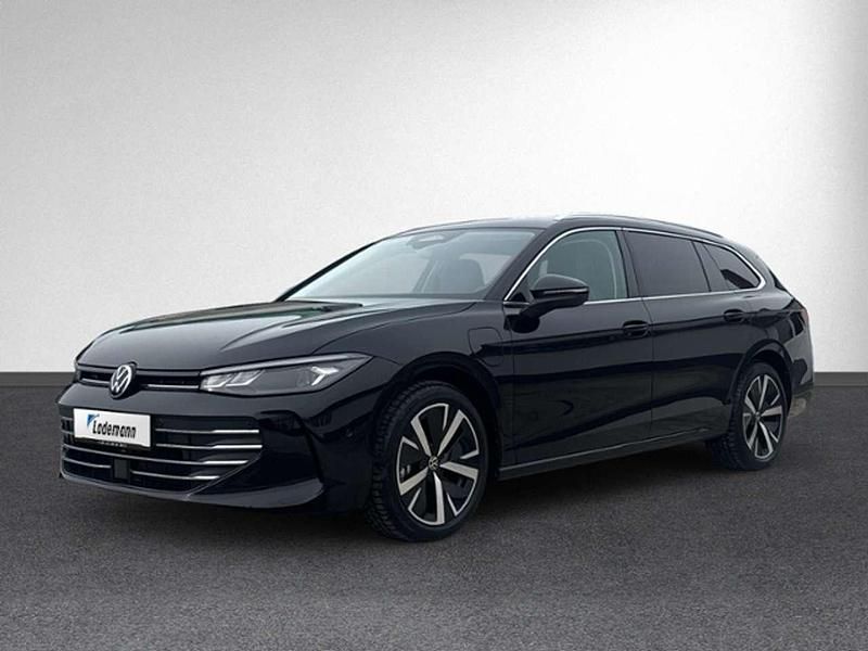 Gebraucht VW Passat Business 150 PS (110 kW) 2024 Grenadillschwarz metallic Kombi