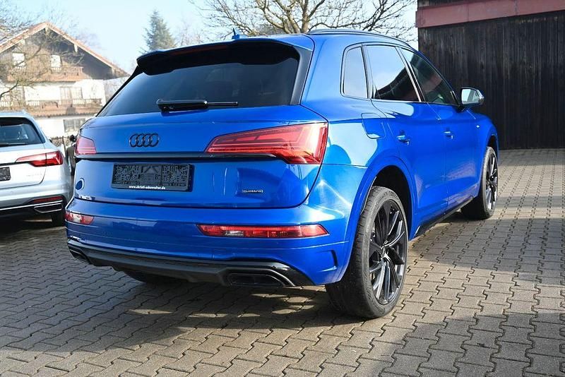 Gebraucht Audi Q5 S-Line 204 PS (150 kW) 2024 Ultrablau SUV