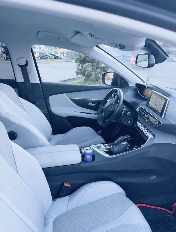 Schwarz Gebraucht 2017 Peugeot 3008 Allure SUV | 14.700 € (Teuer) - Bild 1/4
