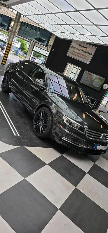 Gebraucht VW Phaeton 239 PS (175 kW) 2011 Grau Limousine