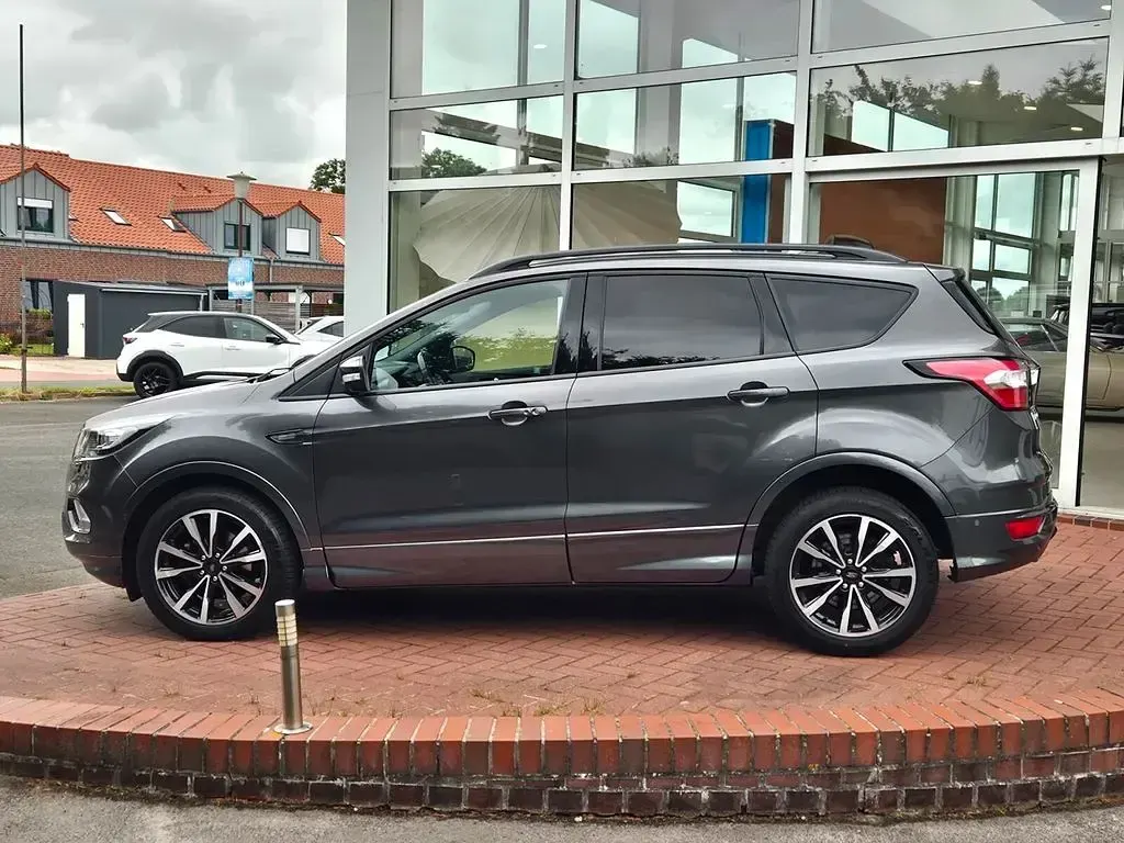 Gebraucht Ford Kuga ST-Line 150 PS (110 kW) 2019 Magneticgrau SUV