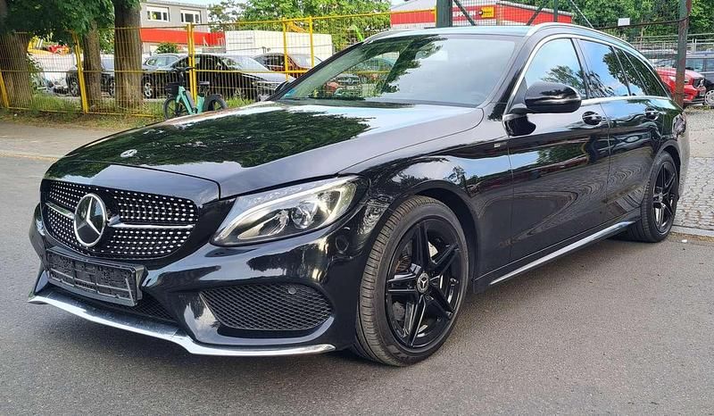 Diamant black Gebraucht 2017 Mercedes C220 AMG Kombi | 16.800 € (Fairer Preis) - Bild 1/4