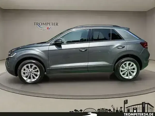 Second-hand VW T-Roc Life 150 CP (110 kW) 2025 Gri SUV