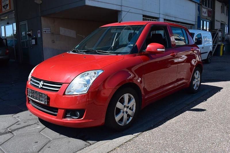 Rot Gebraucht 2010 Suzuki Swift Limousine | 1.999 € (Fairer Preis) - Bild 1/4