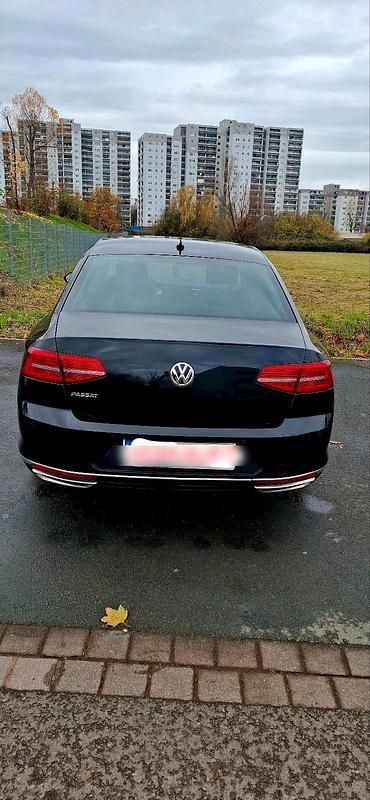 Gebraucht VW Passat Highline 150 PS (110 kW) 2017 Schwarz Limousine